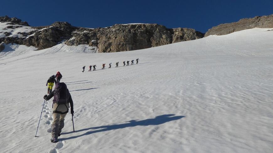 Sous la brêche Sous la brêche